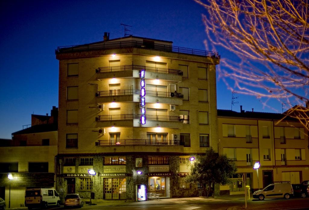 Monzón Hostal La Carrasca מראה חיצוני תמונה