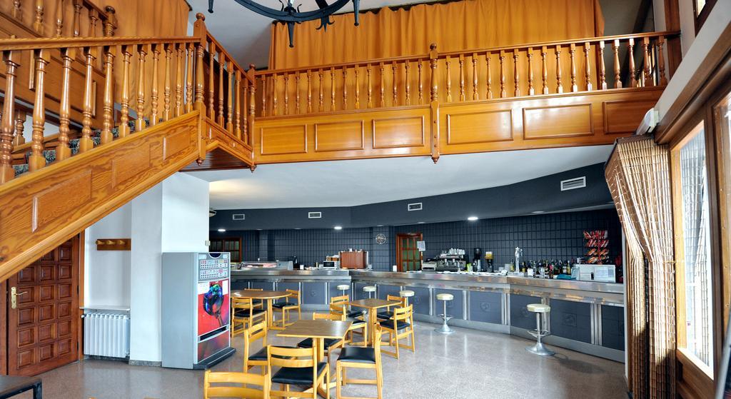 Monzón Hostal La Carrasca מראה חיצוני תמונה