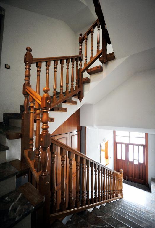 Monzón Hostal La Carrasca מראה חיצוני תמונה